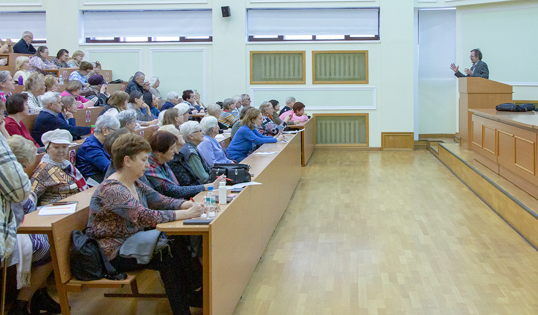 Лекция М.В. Дмитриева "Греко-католическая церковь в истории Украины" в рамках проекта "Московское долголетие"