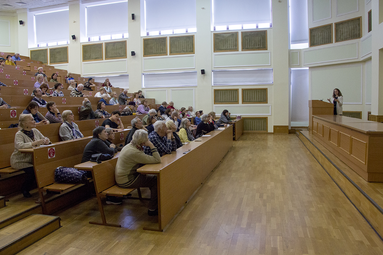 Лекция Е.В. Романовой "Россия: враги и союзники в Первой мировой войне" в рамках проекта "Московское долголетие" 