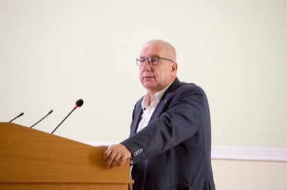 Владимир Валентинович Седов читает лекцию «Высокотехнологичное искусство: архитектура советского авангарда 1920-х гг.»