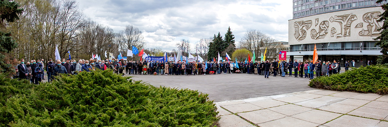Участие в общеуниверситетском митинге в честь 76-й годовщины Великой Победы