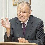 В гостях у проекта "ALMA MATER" известный американист В.В.Согрин В гостях у проекта "ALMA MATER" известный американист В.В.Согрин