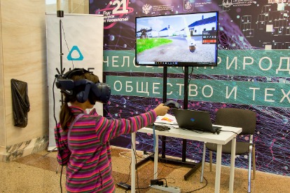 Презентация совместного VR-проекта сотрудников кафедры исторической информатики исторического факультета МГУ и сотрудников физического факультета МГУ