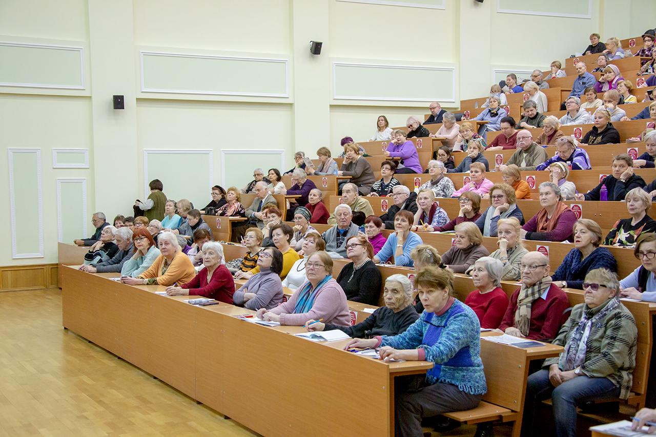 Лекция Н.В. Козловой "У истоков российского предпринимательства: идеальный купец XVIII века" в рамках проекта "Московское долголетие"