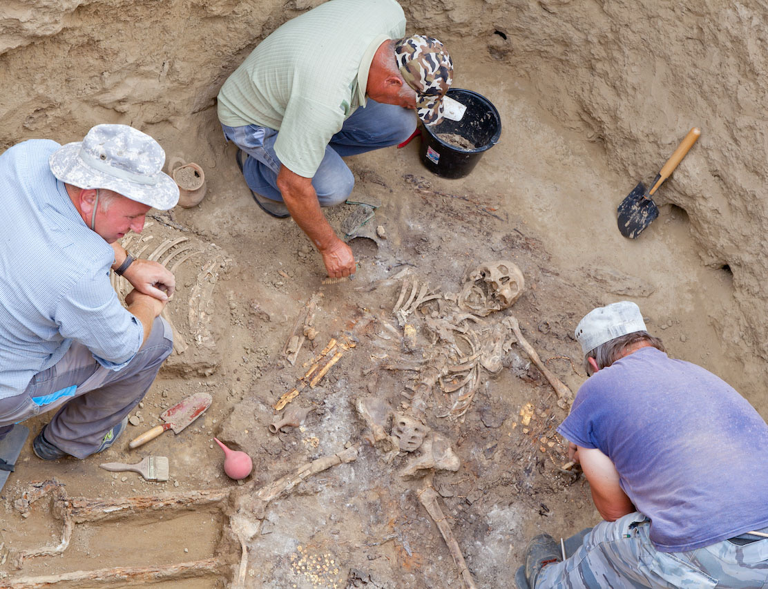 Археологи из Ставропольской экспедиции обнаружили захоронение сарматского воина-аристократа