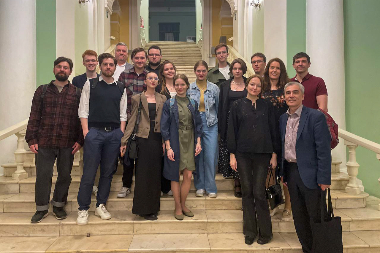 Студенты и преподаватели истфака обсудили спектакль "Леопольдштадт" из репертуара РАМТ Студенты и преподаватели истфака обсудили спектакль "Леопольдштадт" из репертуара РАМТ